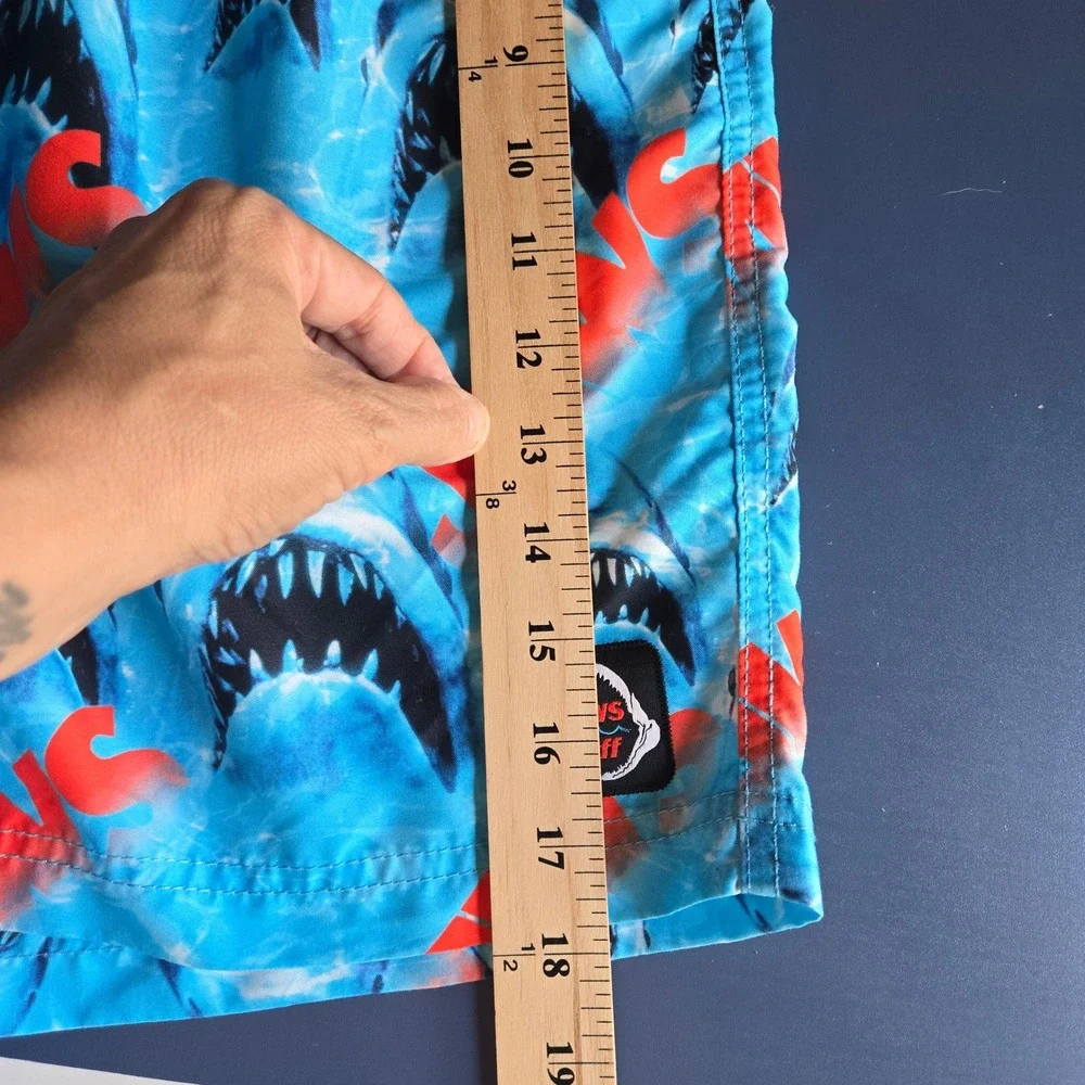Neff Jaws Hot Tub Shorts Men Small S Ocean Shark Movie Swim Trunks Graphic Board
